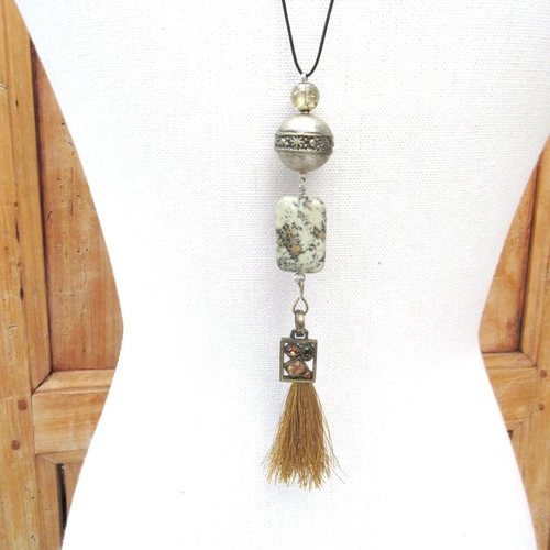 Un collier sautoir minimaliste, tribal, chic et celtique avec grosse perle jaspe chohua ... : "poésie hivernale"