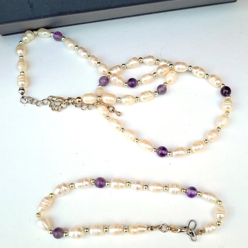 Une parure raffinée collier et bracelet avec améthyste et perles baroques d'eau douce  : "soupirs romantiques"!!!