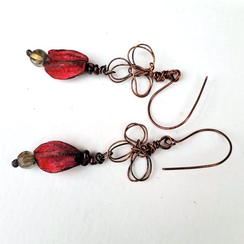 Boucles d'oreille zen, bohèmes et tribes avec ces perles grenat, quartz étain et céramique artisanale : : "poésie des bois"
