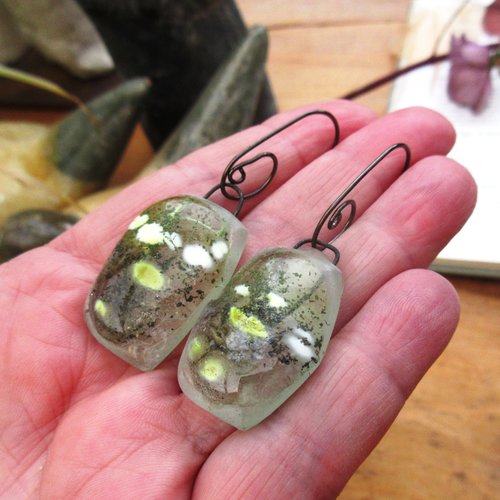 Des boucles d'oreille énigmatiques avec perles en verre filé artisanal rien que pour vous !!: "les nénuphars de monet"