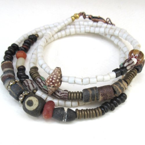 Un bracelet 4 rangs à enrouler ou un collier ethnique avec perles fulani ..... : "une aube sauvage"