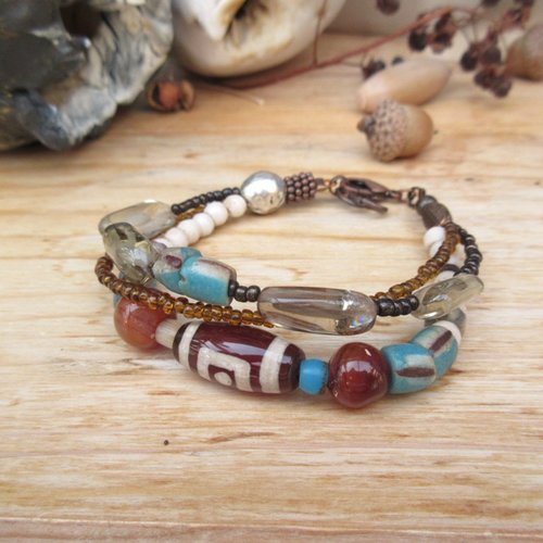 Un bracelet 3 rangs de style tribal, ethnique avec quartz fumé, cadeau unisexe : "premiers frissons"