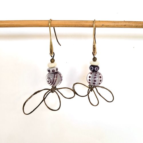 Des boucles d'oreille rustiques, nomades avec lampworks en verre d'artiste  .... : "essentielles"