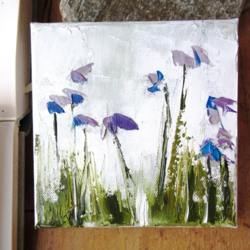 Peinture figurative fleurs des champs ; peinture à l'huile au couteau sur toile de coton sur châssis: "délicates 2"