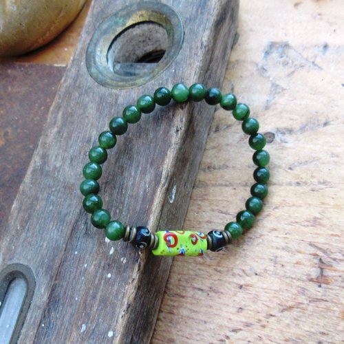 Un bracelet tribal ethnique et unisexe avec ancienne perle verre millefiori vénitienne : "la nature du rêve"