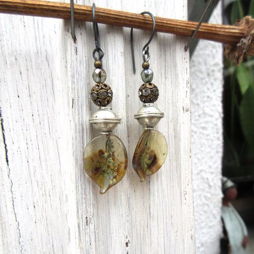 Des boucles d'oreille boho chics avec headpins lampworks d'artiste ..... : "frimas de novembre"