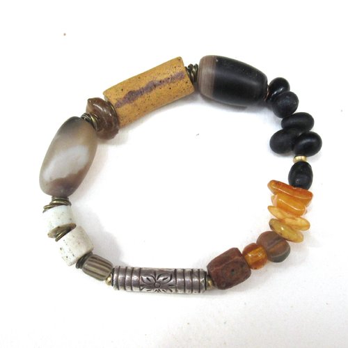 Un bracelet ethnique, tribal et unisexe avec superbes perles quartz ancien ...... : "fenêtre ouverte sur un ailleurs"
