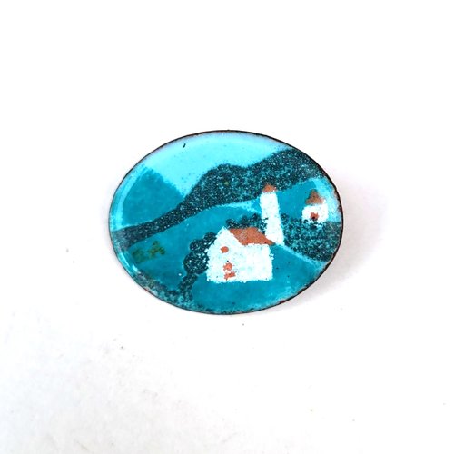 Une broche vintage ancienne avec breloque en émail , paysage de montagne - alsace : un prix sympathique pour une belle occasion !!!