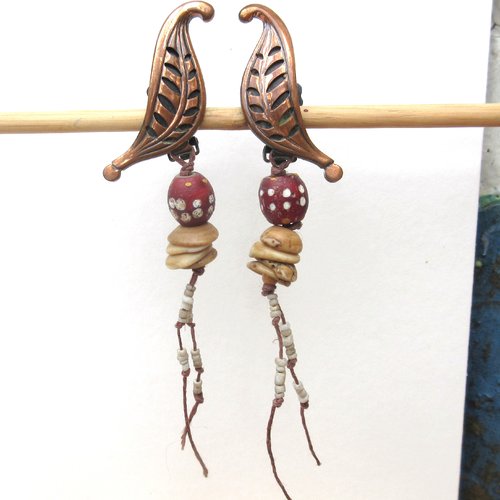 Des boucles d'oreille avec clips et anciennes perles vénitiennes en verre ,double rangs d'yeux !!!!: "comptoir du bonheur"