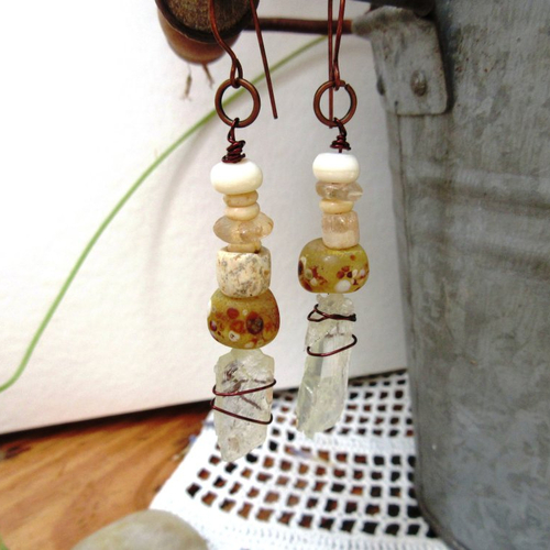 Superbes anciennes perles quartz du néolithique pour ces boucles d'oreille tribales ..: "ombres de satin"