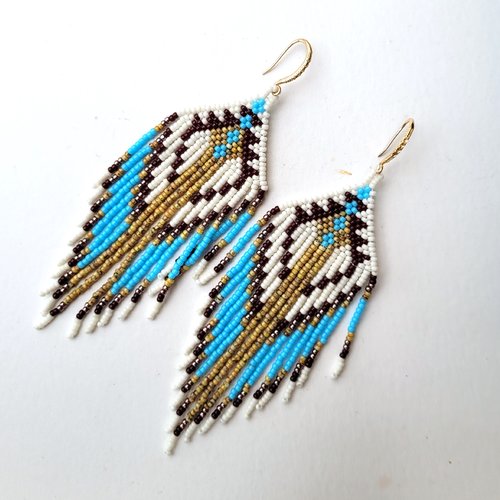 Des boucles d'oreille hippies amérindiennes bohèmes en perles tissées: "mémoires indiennes"