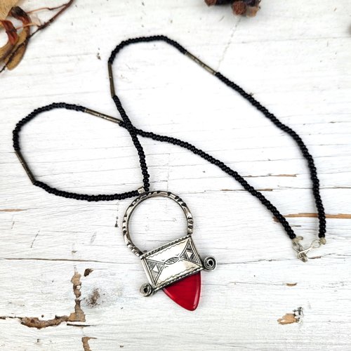 Ancien collier de l'artisanat touareg en argent local, .... pour dame ou monsieur : la classe !!!