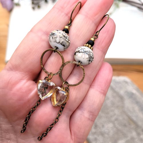 Vendu- splendides breloques retro coeurs verre cristal pour ce boucles d'oreille de style baroque : "ne m'oublie pas"