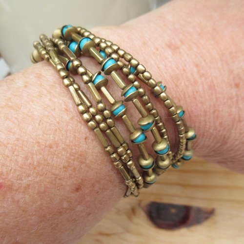 Un bracelet nomade tribal boho chic 8 rangs avec turquoise .. : "sensation du regard "