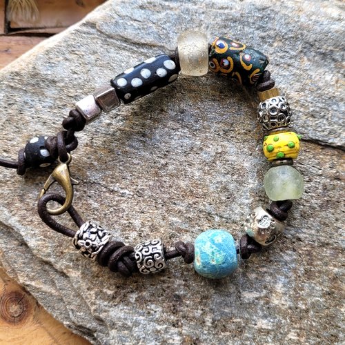 Des perles d'exception pour cet incroyable bracelet tribal boho chic pour dames ou messieurs...: "connaissances intemporelles"