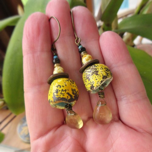 Boucles d'oreille zen et tribes avec ces céramiques artisanales et gouttes en citrine !!!! : "larmes de bonheur"
