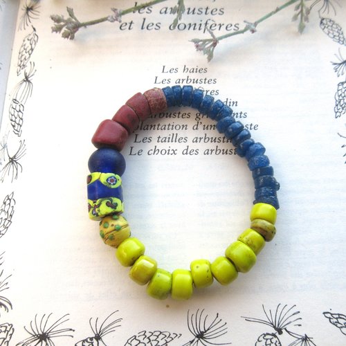 Un bracelet de légendes avec perles africaines de collections : "les rênes du silence"