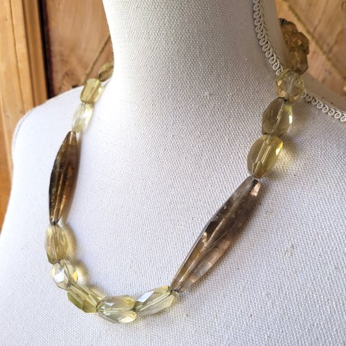 Originales et rares perles de quartz fantôme , perles citrine pour ce collier éclectique et tribal : "ballet en ut majeur"