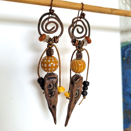 Boucles d'oreille zen, rustiques, un peu asymétriques, tribes  :"empreintes de merveilleux" avec céramique organique artisanale  !!!!!