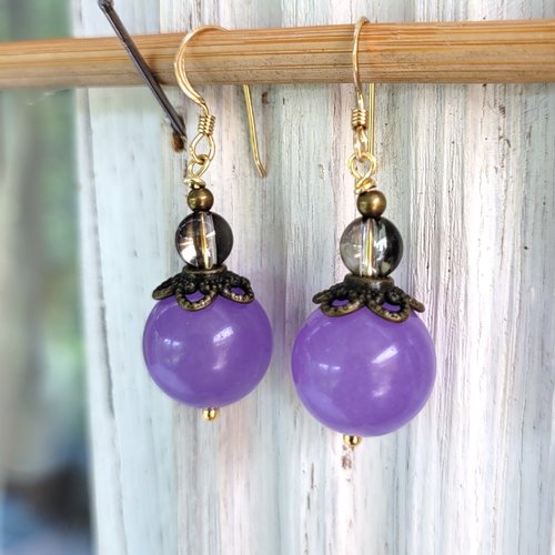 Boucles d'oreille natures, exquises, avec perles en calcédoine mauve, agate, crochet plaqué or ... : "résonances intimes"