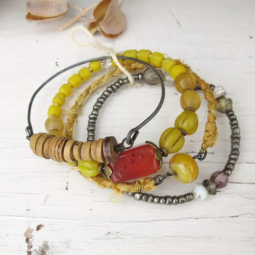 Echos charmeurs : 4 bracelets rigides shabby chics citadins avec agate, perles melon en verre ..