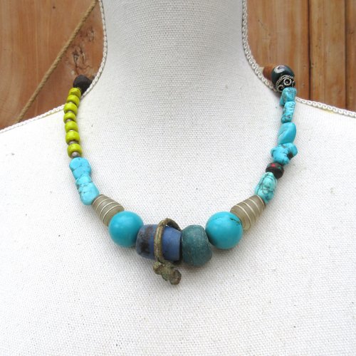 Collier unisexe style ethnique avec nuggets turquoise, ancienne perle hébron .. : "vibrations mélodiques"