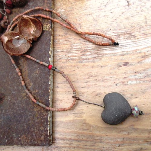 Pour lui montrer votre amour, un collier coeur en céramique artisanal : "parfum cordial" ...