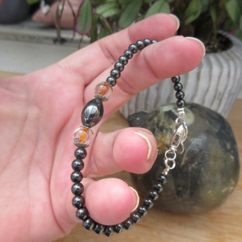 Un bracelet shabby chic unisexe et minimaliste avec des pierres fines ....: "une nuit de lune'