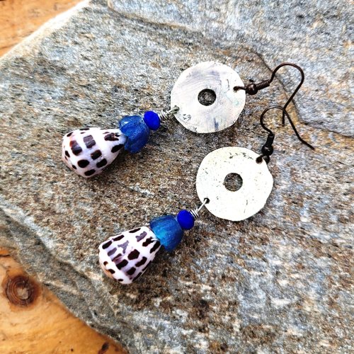 Splendides boucles d'oreilles avec coquillages "cône hébraïque", tulipe en verre et breloques artisan