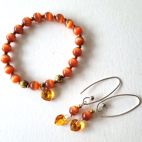 Un petit prix pour cette parure bracelet et boucles d'oreille shabby chic avec coeurs en cristal swarovski et perles oeil de tigre  ...