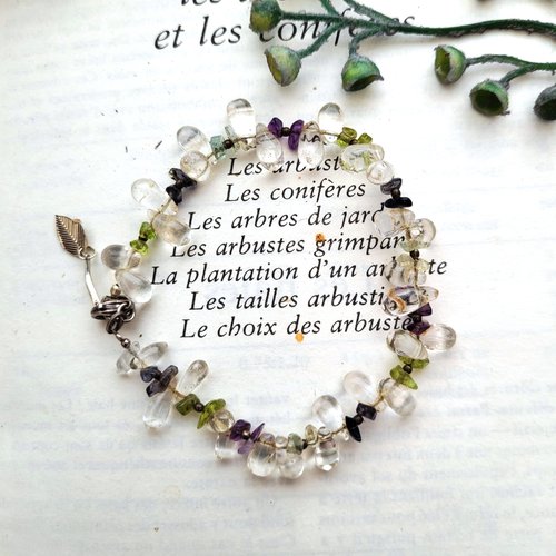 Un bracelet contemporain avec pierres fines mix et briolettes gouttes d'eau en verre  ..: "les filles du bord de mer"