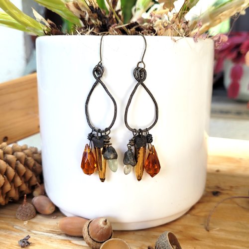 Des boucles d'oreille de style créoles et ethniques, petits talismans zen ....: "sublime délicatesse"