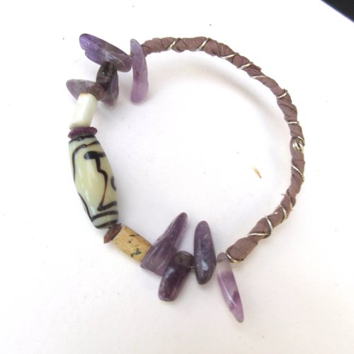 Bracelet semi rigide tribal bohème avec perle dzi et perles tubes améthyste ... : "odeurs de lavande"