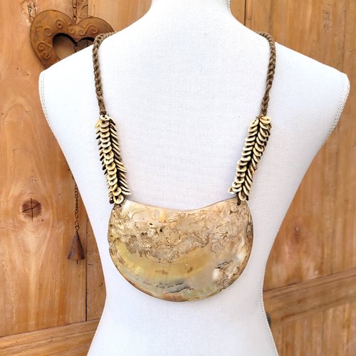 Ancien collier papouasie, collier coquillages,  parure de cou de cérémonie traditionnelle de papouasie
