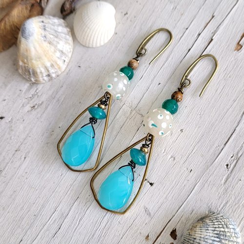 Des boucles d'oreille avec perles anciennes vénitiennes , jaspe paysage, larme de verre.. : "entre mes mains"