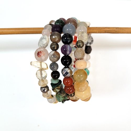 Un bracelet mémoire chic modern 4 rangs avec pierres fines  multi couleurs ... : "partage de silences"