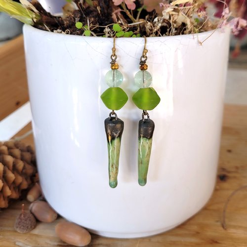 Des boucles d' oreille design moderne réalisées à partir de superbes céramiques de petra ..: "l'arrière saison"