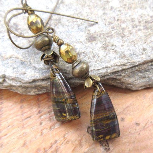 Des boucles d'oreille boho chics avec cabochons oeil de tigre .. : "frissons de septembre"