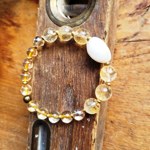 Un bracelet shabby chic unisexe avec pierres fines, citrine craquelée et facettée , agate .. :  "frémissements de sable" !!!!