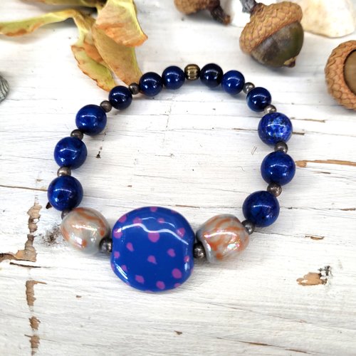 Rêves ensorceleurs avec ce bracelet ajustable ethnique, perle céramique kazuri, lapis lazulis... : "le vent des astres"