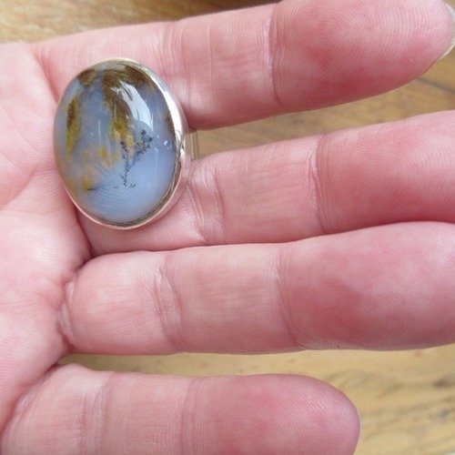Vendu -  ---bague argent massif 925 avec un superbe cabochon opale avec dendrite ....