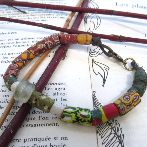 Vendu .....des vibrations antiques pour ce bracelet tribal ethnique et unisexe avec perles anciennes millefiori de venise !!!!!