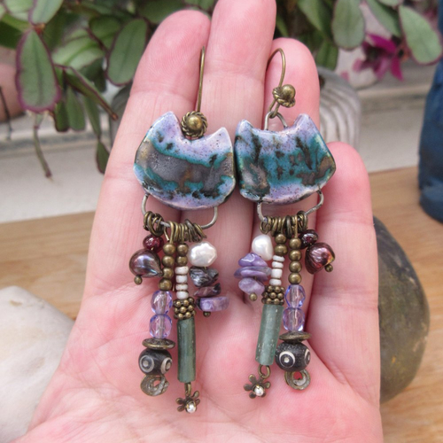 Vendu- infinitude de sensations !!!!!:  des boucles d'oreille pimpantes; pour le plaisir des yeux !!!