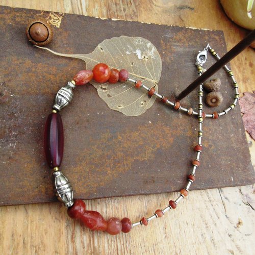 Infinitude de l'instant ... pour ce collier tribal , précieux et unisexe avec anciennes perles en cornaline du néolithique !!!