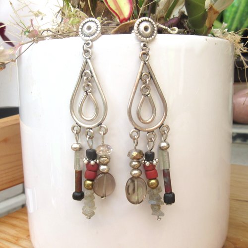 Douce lumière: des boucles d'oreille chandeliers romantiques avec pierres fines, labradorite, quartz fumé ...