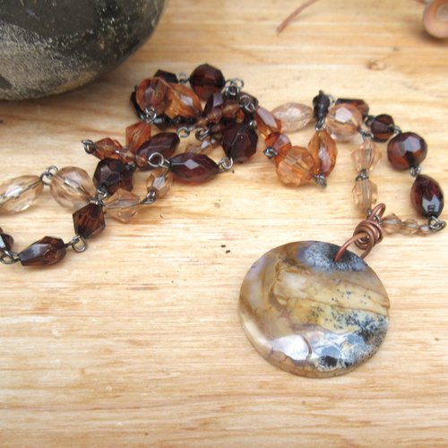 Vendu- bulle de rêverie : un collier nomade, grungy et romantique avec ce splendide cabochon en agate sage améthyste ..