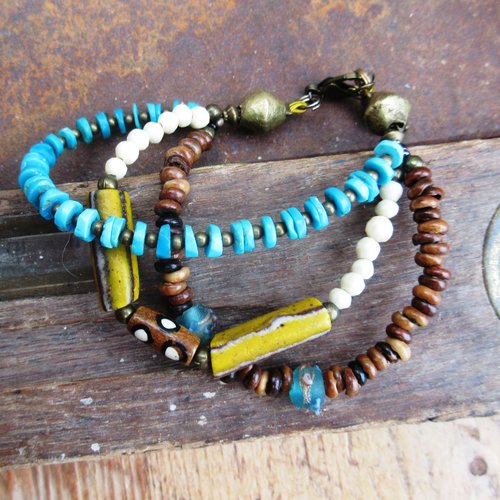 Des espaces intermédiaires !!!!! : un bracelet romantique 3 rangs avec perles heishi sleeping turquoise...