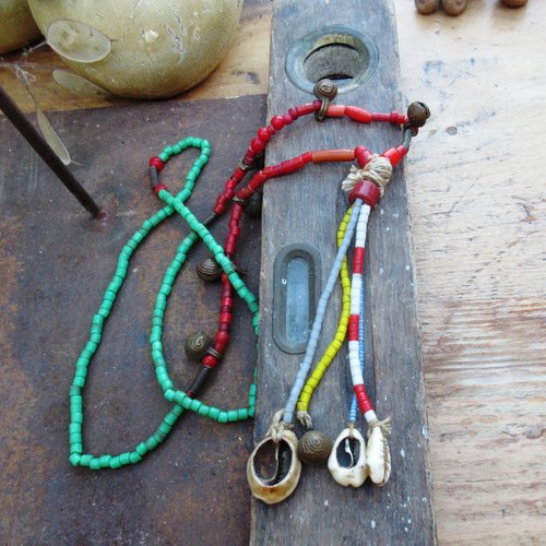 Un petit miracle ...: un admirable et antique collier ethnique fulani pour le côté vintage..