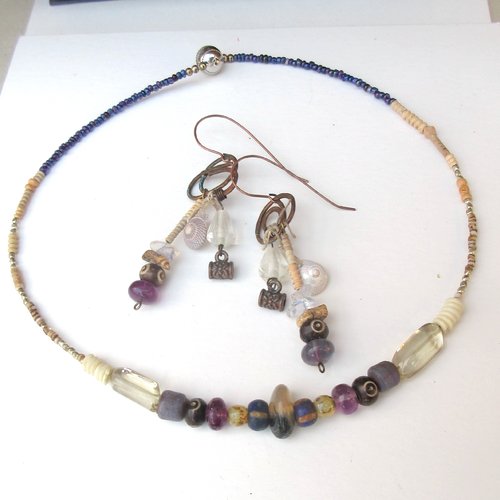 Un bouquet de pierres naturelles pour cette parure collier et boucles d'oreille, ethnique, boho chic : "contemplations"