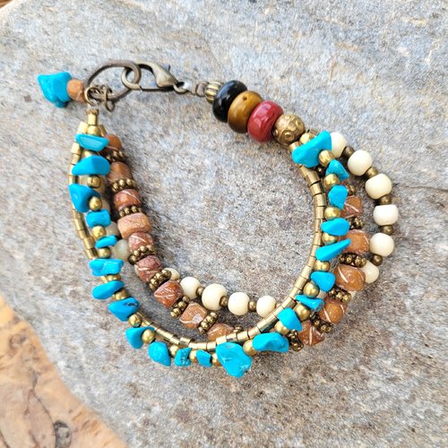 Un splendide bracelet unisexe, tribal, ethnique,  amérindien 4 rangs aux couleurs du printemps : "eclats d'un regard .... "